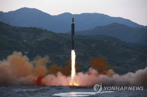 미국 국무·국방 "북한 변화 위해 외교수단 선호… 그뒤에 군사옵션도"