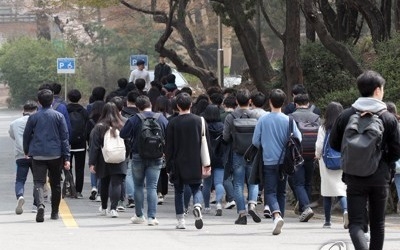 "한국, 집안배경이 성적에 큰 영향…美·日·英보다 심해"