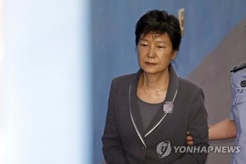 박근혜, 김기춘과 '블랙리스트' 공모했나… 24일 심리 시작