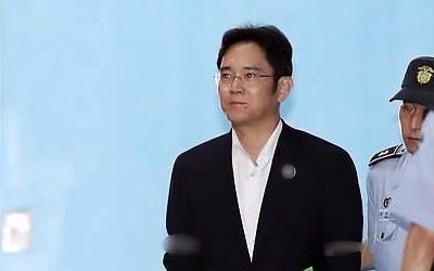 특검, '뇌물·재산도피' 이재용 징역 12년 구형… 25일 선고