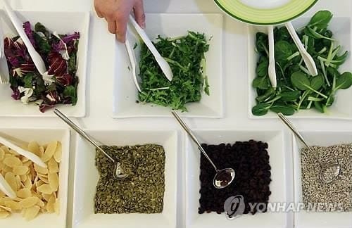 "계란 없어도 맛있고 건강해요"… 대학가에 부는 '채식열풍'