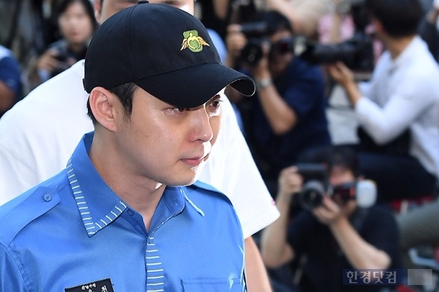 박유천 고소녀 변호인 "성매매 업소 근무 아냐…오해 억울하다"