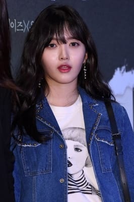  AOA 찬미, '티셔츠랑 같은 표정~'