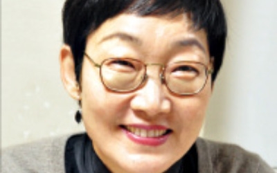  소설가 최옥정 씨 "인생 이모작 앞둔 '오춘기'…자신에 대한 글 써보세요"