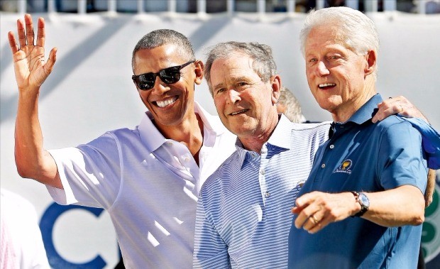 사이좋은 미국 전직 대통령들 | 한경닷컴