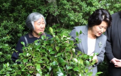 문재인 대통령 부부의 '윤이상 사랑'