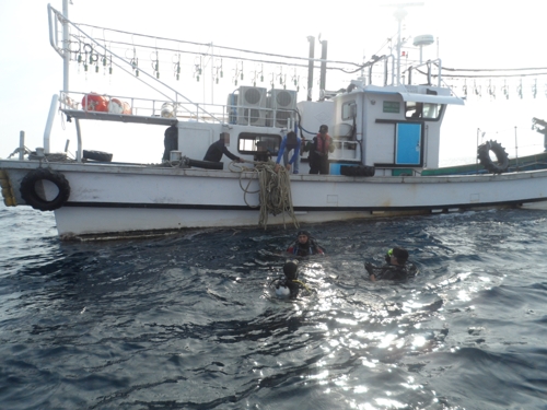 해경, 독도 인근 해상서 표류하던 3명 탄 어선 구조