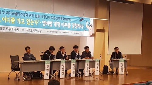 "영비법 통과땐 영화산업에 손해" vs "이대로 가면 영화계 고사"