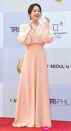 [TEN PHOTO]박보영 &#39;섹시포즈 요구에 당황하는 표정 귀여워&#39;