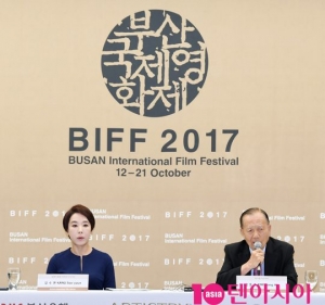 [TEN PHOTO]BIFF 강수연-김동호 &#34;3년 내내 위기속에 급박하게 결정했다&#34;