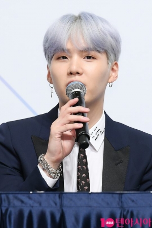 [TEN PHOTO] 방탄소년단 슈가 &#39;그윽한 눈빛&#39;