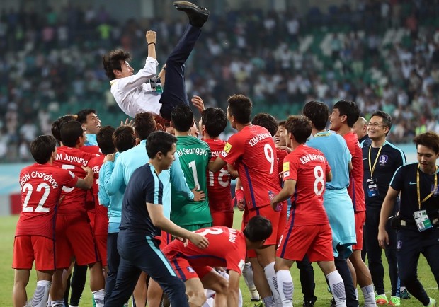 한국, 천신만고 끝에 9회 연속 월드컵 본선 진출