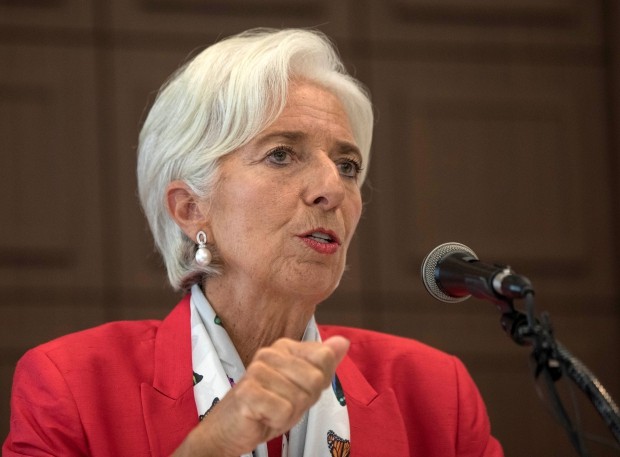 IMF 총재 "한국 성장률 3.0% 전망… 소득주도성장 신중해야"