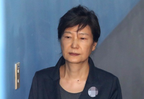 '박근혜 출당' 결의 놓고 보수야당 전방위 후폭풍