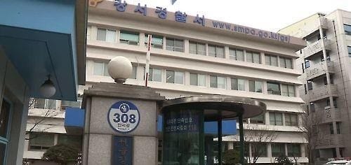 쇼핑몰서 옆매장 여직원 살해 뒤 도망가다 중상