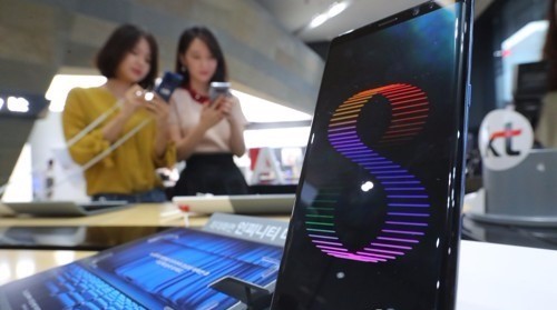 '25% 요금할인 위력'… 갤노트8 예약자 10명 중 9명 선택