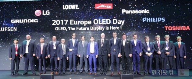 LGD "OLED TV패널, 10월 판매량 20만대 돌파"