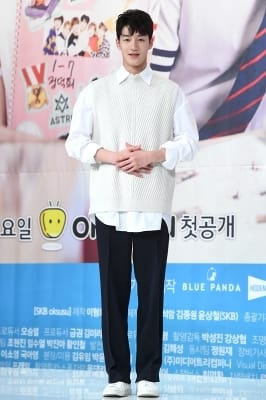  지건우, '우월한 비율 뽐내며~'