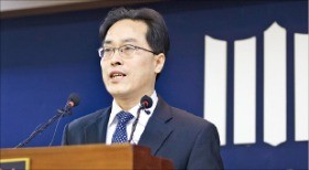 "백남기 사망 공권력 남용"… 전 서울청장 등 4명 기소