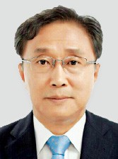 새 헌법재판관 유남석 광주고법원장 지명