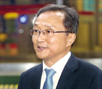 새 헌법재판관에 지명된 유남석 광주고법원장은 누구?
