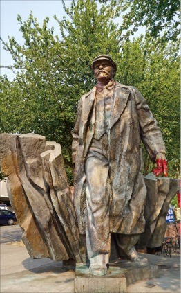 프리몬트 거리의 레닌 동상. 