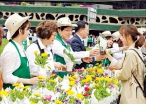  [2017 올해의 공감경영 대상] 지역카페에 바리스타 재능 기부