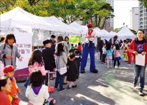 롯데카지노리거, 입주민과 '아름다운 아파트 만들기'