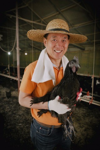 [한경·네이버 FARM] '38만원 들고 상경… 이젠 연 70만 마리 판매' 오골계 대부의 좌충우돌 성공기