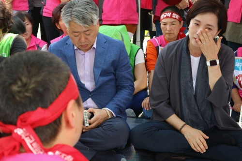 학교비정규직 13일째 단식농성… 조희연·박원순 등 방문 잇따라