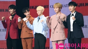 하이라이트 &#34;아끼는 비투비와 동시 컴백, 큰 행운&#34;