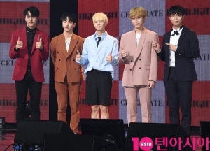 “데뷔 8주년을 '자축'하며”… 위대한 하이라이트 (종합)