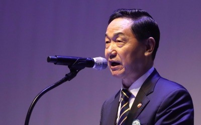 김상곤 "학종 신뢰도 개선해야…자소서·추천서 축소·폐지"