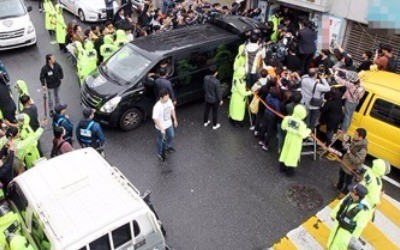 '조용한 가족'의 몰락…'어금니 아빠' 가정에 무슨 일 있었나