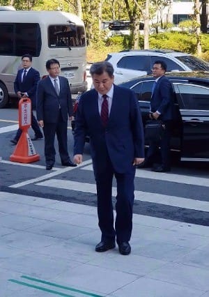 비자금 조성 혐의 박인규 대구은행장 경찰 출두
