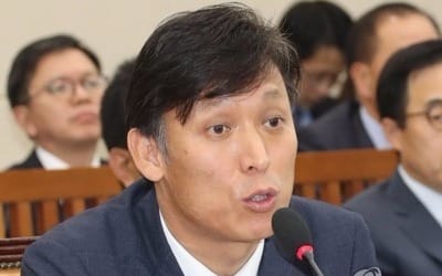 관세청장 "입국장 면세점, 국민 입장에서 심도 있게 고민"