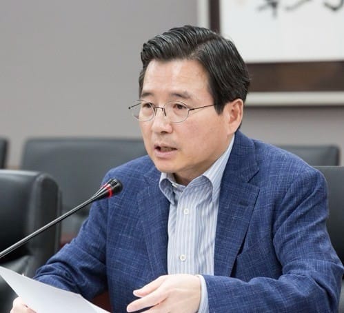 금융위 부위원장 "가계대출·부동산 쏠리는 자금을 혁신 중소기업으로"