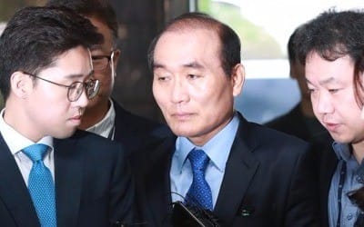 검찰, '국정원 정치개입' 박원동·'수사방해' 김진홍 모두 구속