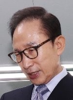 '출국 금지 논란' 이명박 오늘 강연차 바레인行