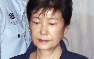 박근혜 오늘 재판 나올까… '보이콧' 선언 42일 만에 재개