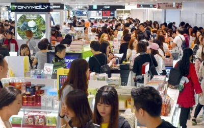 사드 보복에도 '따이궁'은 한국 면세점 찾았다