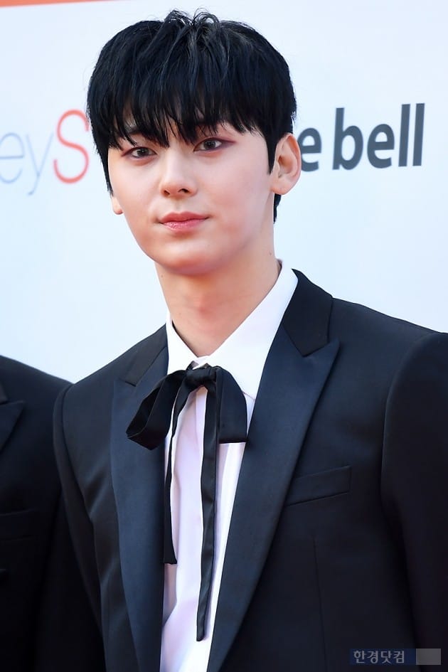 [포토] 황민현, '멋진 모습에 눈길~' (AAA 시상식)