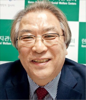 '희망플랜' 사업 벌이는 최주환 한국사회복지관협회장