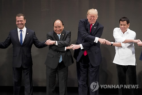 두테르테의 '마약 유혈전쟁' 여론전…"트럼프가 칭찬했다"