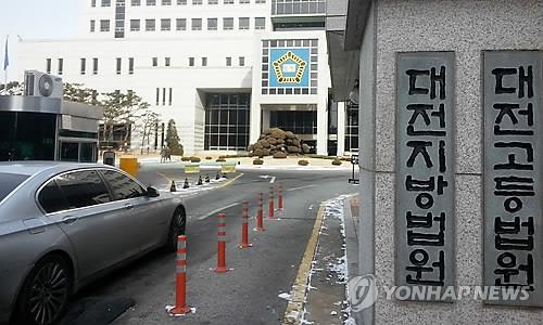 "연차는 공휴일에 써라" 파견업체 갑질 관행에 법원 '제동'