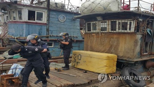 한중 어업협상 타결됐지만… 중국 어선 불법조업 근절은 '글쎄'