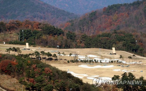 사드기지 공사장비 등 반입 또 충돌… 주민 등 20여명 부상