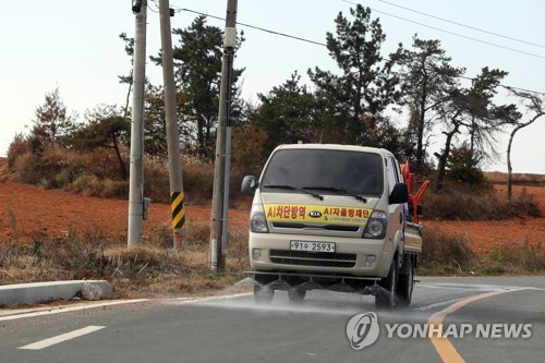 [르포] "한 곳이라도 뚫리면 끝"… AI와 전쟁 재개한 농민들