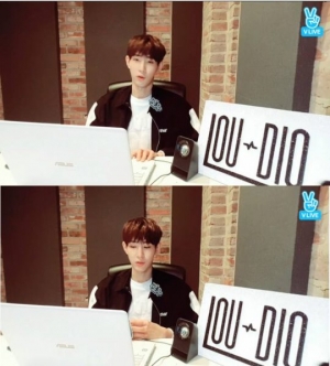 'V앱' VAV 로우 “어릴 적 부모님과 여행 생각나..행복한 기억”