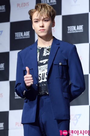 [TEN PHOTO] 세븐틴 버논 &#39;심쿵 버카프리오&#39;